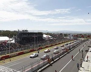 Bathurst 1000 - V8 Supercars (Hotel)
